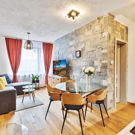 Zazi Apartmany Mýto pod Ďumbierom Buitenkant foto